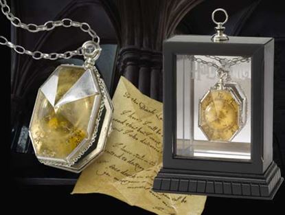 Picture of Réplica Collar "Medallón de Salazar Slytherin - Falso Horrocrux" - Harry Potter