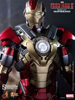 Picture of Iron Man 3 Figura Iron Man Mark 17 Heartbreaker