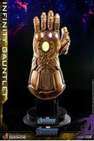 Foto de Vengadores Endgame  réplica 1/4 Infinity Gauntlet 17 cm
