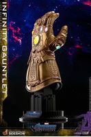 Foto de Vengadores Endgame  réplica 1/4 Infinity Gauntlet 17 cm