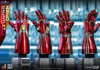 Picture of Vengadores Endgame réplica 1/1 Nano Gauntlet Life-Size 52cm