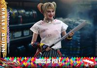 Picture of Birds of Prey Figura Movie Masterpiece 1/6 Harley Quinn (Caution Tape Jacket Version) 29 cm RESERVA