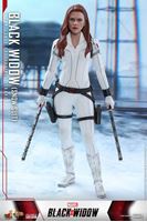 Foto de Black Widow Figura Movie Masterpiece 1/6 Black Widow Snow Suit Version 28 cm