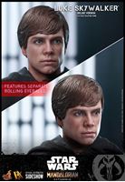 Foto de Star Wars The Mandalorian Figura 1/6 Luke Skywalker (Deluxe Version) 30 cm