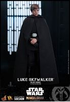 Foto de Star Wars The Mandalorian Figura 1/6 Luke Skywalker (Deluxe Version) 30 cm RESERVA