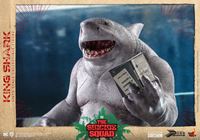 Foto de Escuadrón Suicida Figura Movie Masterpiece 1/6 King Shark 35 cm