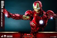 Picture of Iron Man 2 Figura 1/4 Iron Man Mark IV with Suit-Up Gantry 49 cm RESERVA