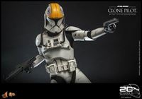 Picture of Star Wars: Episode II Figura 1/6 Clone Pilot 30 cm RESERVA