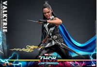 Picture of Thor: Love and Thunder Masterpiece Figura 1/6 Valkyrie 28 cm RESERVA