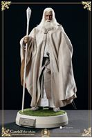 Picture of El Señor de los Anillos Figura The Crown Series 1/6 Gandalf el Blanco 30 cm RESERVA