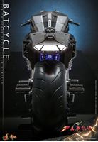 Foto de The Flash Vehículo Movie Masterpiece 1/6 Batcycle 56 cm