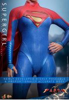 Foto de The Flash Figura Movie Masterpiece 1/6 Supergirl 28 cm RESERVA