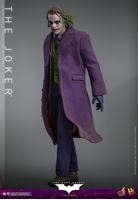 Foto de El Caballero oscuro Figura DX 1/6 The Joker 31 cm