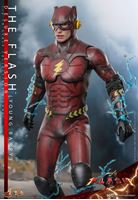 Foto de The Flash Figura Movie Masterpiece 1/6 The Flash (Young Barry) (Deluxe Version) 30 cm