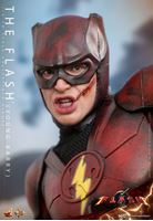 Foto de The Flash Figura Movie Masterpiece 1/6 The Flash (Young Barry) 30 cm
