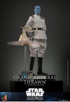Foto de Star Wars: Ahsoka Figura 1/6 Grand Admiral Thrawn 32 cm