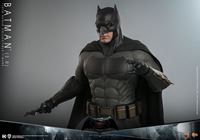Foto de Batman v Superman: El amanecer de la justicia Figura Movie Masterpiece 1/6 Batman 2.0 30 cm