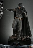 Foto de Batman v Superman: El amanecer de la justicia Figura Movie Masterpiece 1/6 Batman 2.0 30 cm RESERVA
