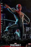 Foto de Spider-Man 2 Figura Video Game Masterpiece 1/6 Peter Parker (Superior Suit) 30 cm RESERVA