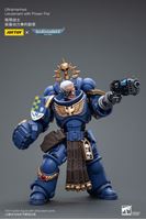 Foto de Warhammer 40k Figura 1/18 Ultramarines Lieutenant with Power Fist 12 cm