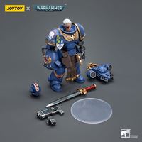 Foto de Warhammer 40k Figura 1/18 Ultramarines Lieutenant with Power Fist 12 cm