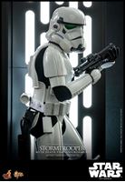 Foto de Star Wars Figura Movie Masterpiece 1/6 Stormtrooper with Death Star Environment 30 cm RESERVA