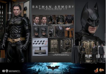 Imagen de El caballero oscuro Figuras y Diorama Movie Masterpiece 1/6 Batman Armory with Bruce Wayne (2.0) 30 cm