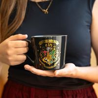 Foto de Taza Escudo Hogwarts Negra - Harry Potter